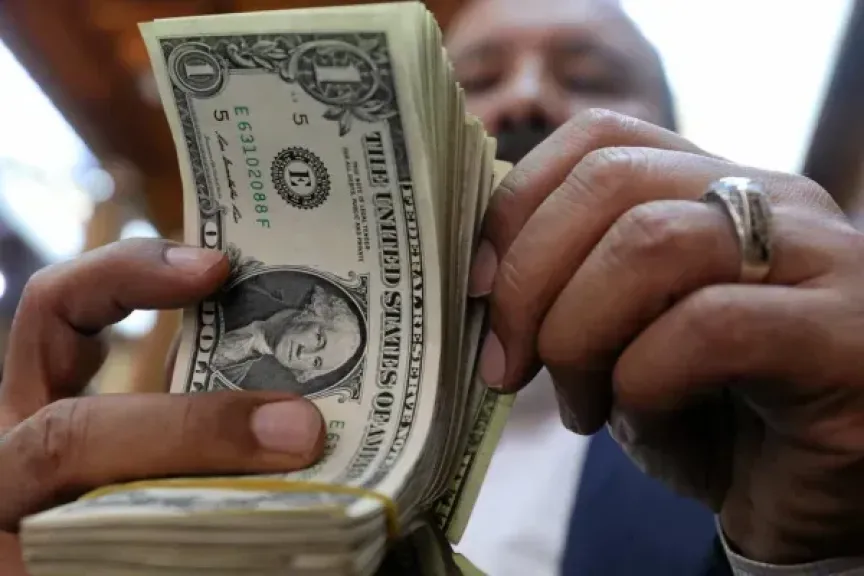 ما حقيقة رفع سعر الدولار الجمركي؟ الجمارك اليمنية ترد